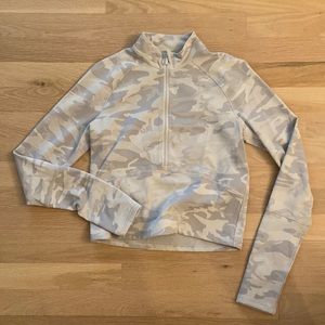 Camo cropped LULULEMON never been worn